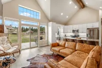 Rustic Home - Central AC, Game room, 4BR, Sleeps10