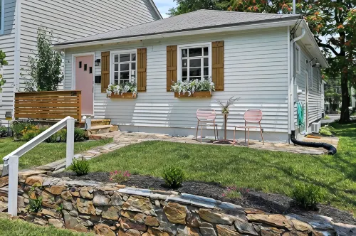 Retreat in Historic Downtown Leesburg - Walkable to Everything! - 4-Star