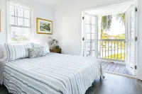 Hawks Cay Island Retreat - Duck Key - Pool & Patio