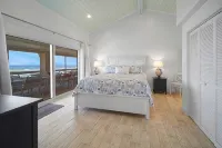 Coral Loft 4BR + 1 BR Oceanfront Villa w/ Private Pool & Beach in Grand Cayman