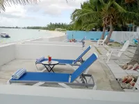 960 Sq. ft  Beach  Front Villa located in Steventon, Exuma,  Bahamas . Hotels in Great Exuma Island
