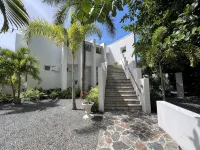 ONE BEACH ROAD; 6 Bedroom, 5 1/2 Bath Beachfront Oasis St Thomas VI - สระว่ายน้ำแบบอินฟินิตี้