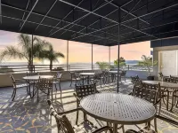 Hilton Vacation Club Riviera Beach & Shores Hotels in Dana Point