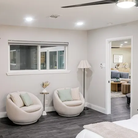 Modern & Serene Home in Midland - Fast WiFi, King Beds, RO, Gazebo, & Firepit