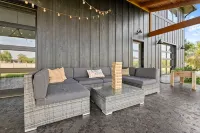 La Bella Vita (The Beautiful Life) 5+ Bedrooms - Homestays