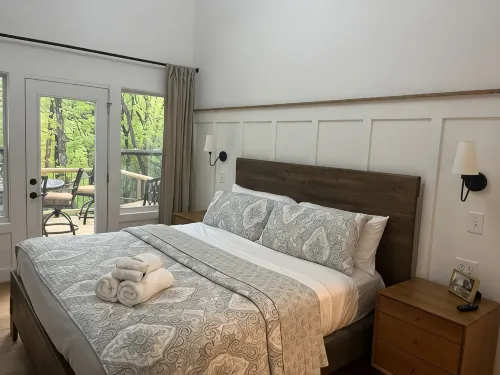 New Construction Modern Mountain Cabin close to Helen and Dahlonega - 3 étoiles