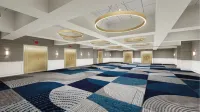 DoubleTree by Hilton Clarksville Riverview