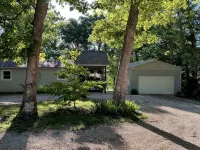 Private Meramec River Frontage!! Cozy Cabin with River Views and Access!! - Chalets