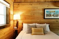 "Stars Hollow" Cozy Mini Cabin Stay - RRG - Feriehus