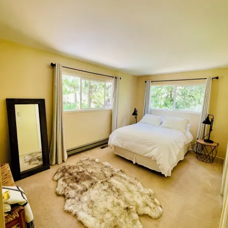 Private Hot Tub Near Big Trees & Lakes