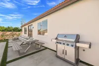 NEW Lush Luxury Living-Heated Pool/Spa Included. Walking distance to Coachella - 4-Star