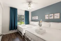 Golf Cart, Fire Pit! 5 Mins to Beach/DT! 4Br/2 Kings! Fam Friendly! - 3-Star