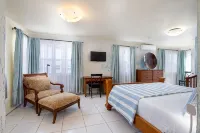Beachfront 2 Story/3BRM/3BA/ 2 Ocean View Terraces / Free Parking - Jacuzzi