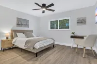 Heated Pool, Hot Tub, Bikes, minutes to Clearwater Beach & Honeymoon Island! - Swimmingpools