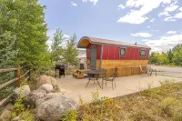☆ Magical Gypsy Wagon ☆ Unique Mountain Getaway - 4-Star