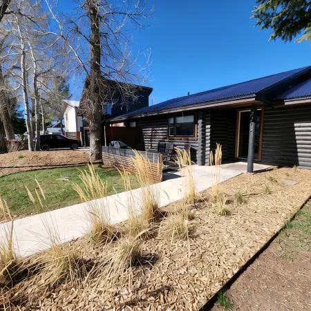 Mid Century Gem! Close to campus, downtown and bus stop. Clean and comfortable.