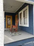Historic, Cozy Home in the Heart of Town - พร้อมWifi