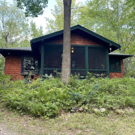 Cozy Cottage Escape on 123 acres