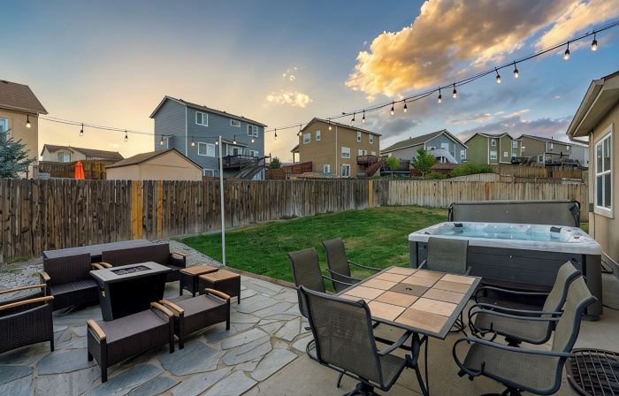 Spacious Airport Heaven - 5 Bedrooms & Hot Tub