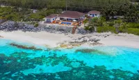 Islandchicbeachfronthome!StunningViews-Pool,OutdoorKitchen,Reef,Mini BballCourt - 4-Star