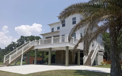 Beautiful Beach front home- 150 yards to the white sand beach - Kylpyammeita