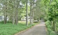 Quiet, elegant cottage just steps from downtown Pittsboro—minutes to Jordan Lake - 4-Star
