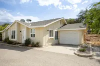 Sequoia Retreat Near Park Entrance Walk to Dining BBQ Private Yard - 3 tähden