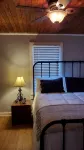 The Cottage @ Georgetown Square. 10% Weekly Discount; 30% Monthly Discount. - 3-Sterne