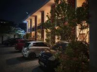 Nirvana House (Guest House Syari'ah) - موقف سيارات