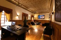 Suites & Hotel El Quijote - ธุรกิจ