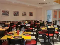 Premier Splendid Inn Bayshore - فطور
