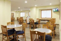 Microtel Inn & Suites by Wyndham Culiacan - breakfast