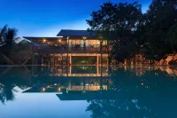 Sigiriana Resort by Thilanka - Infinity Pools