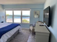 Crescent Beach Retreat- Fully updated 2 BR/2BA  Direct ocean views in Coquina! - 陽台