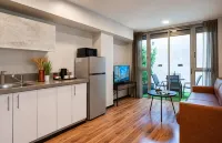 Sea Land Suites - by Echo Hotels - parking