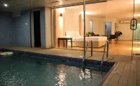 Lapis Lazuli Palace - Bãi đậu xe