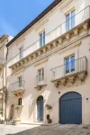 P43 Sicilian Suites - Airport Shuttle