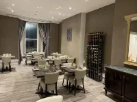 Halvard Hotel - parking