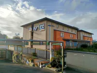 Kyriad Saint Chely d'Apcher - Aire de La LOZÈRE - Parkering