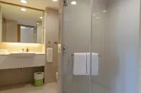 VELA Dhi GLOW Pratunam