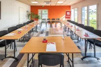 卡雷普機場飯店 索瓦尼翁住宿飯店