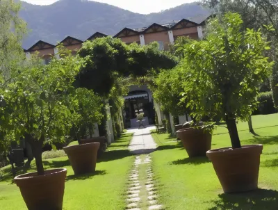 Iseo Lago Hotel Các khách sạn gần Global Nautic