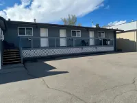 West Castle Motel