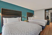 Tru by Hilton Gaylord Hotels in Dover Township