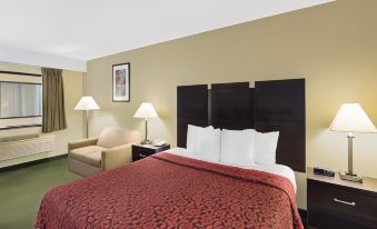 Days Inn & Suites by Wyndham Columbia Airport