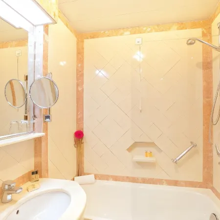 SANA Rex Hotel Отели рядом с достопримечательностью «Астрономическая обсерватория в Лиссабоне»