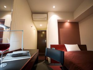 Hotel Mid in Meguro Ekimae