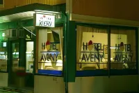 Hotel Aveny Bed & Breakfast Hotels near Strömsbro kyrka