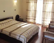 Birhanu Home Stay Hoteles cerca de Iglesias excavadas en la roca de Lalibela
