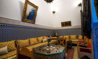 Room in B&B - Riad Authentic Palace & Spa - Al Bartal